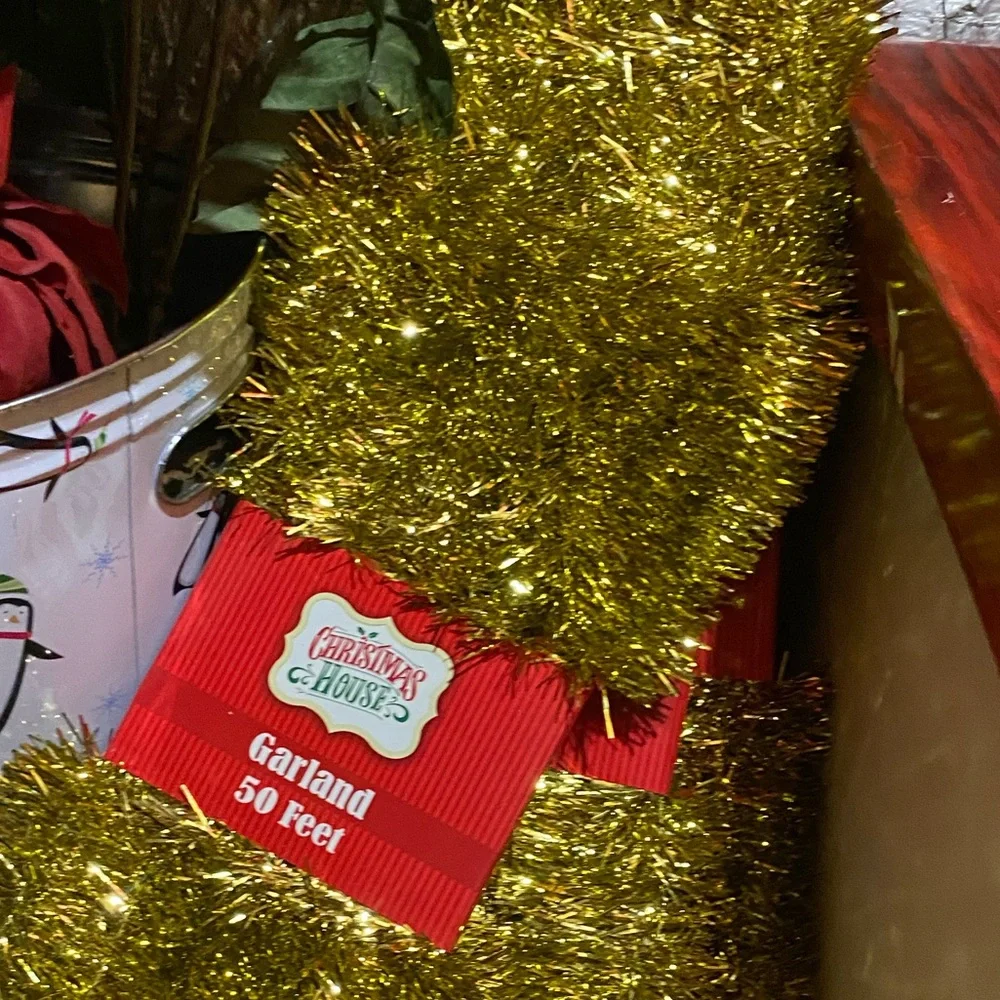 Gold Garland, 4
